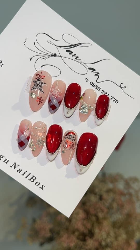 Các mẫu nail giáng sinh 