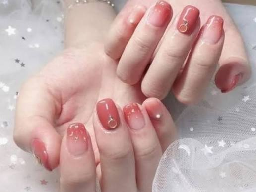 Dịch Vụ Nail Cho Nhân Viên Nữ Chuyên Nghiệp